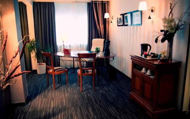 DM hotel