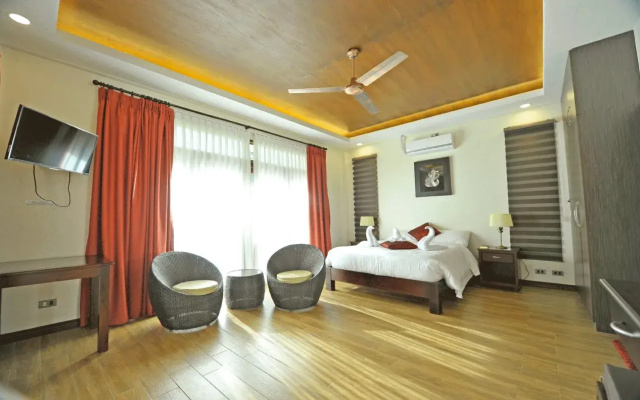 Rose Villas Resort