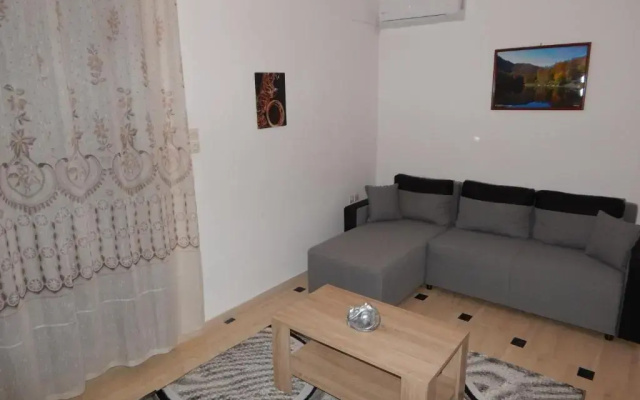 Cozy apartment for 2-5 people-Center Tripoli 1