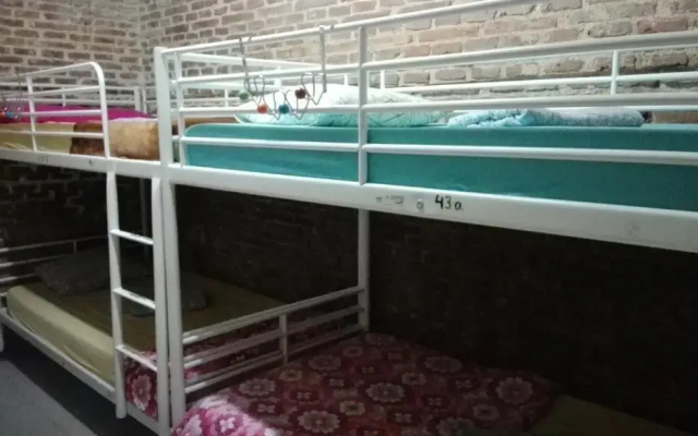 Grupo Rh - Hostel
