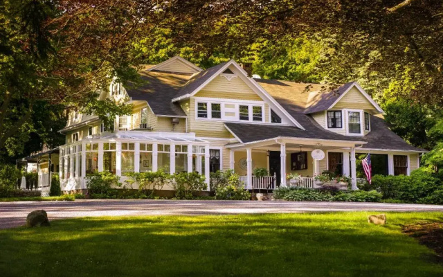Copper Beech Inn
