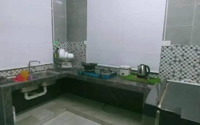 Homestay Aston Garden Kb