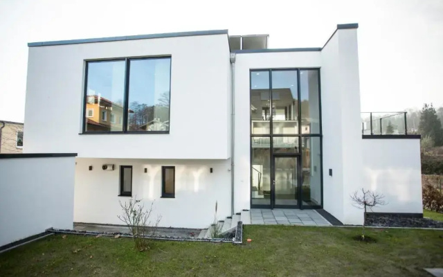 Villa 4 You