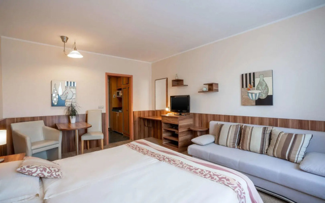 QU Hotel, Trademark Collection by Wyndham
