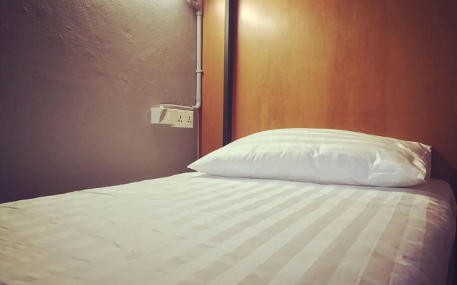 2230 Hostel