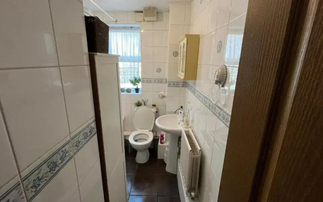 Stunning 3-bed Apartment in Croydon