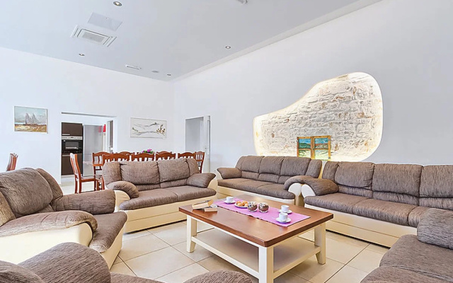 Villa Škola Jakovići