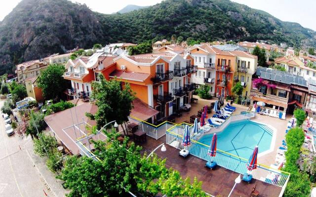 Magic Tulip Hotel Турция, Олудениз - 4 отзыва об отеле, цены и фото номеров - забронировать отель Magic Tulip Hotel онлайн бассейн