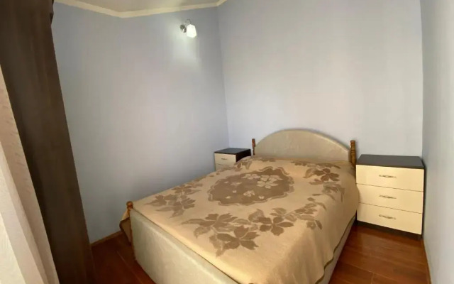 Apartment On Luka Asatiani 2