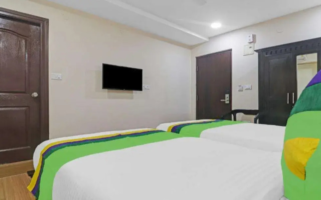 Treebo Trend Purple Square Hotel