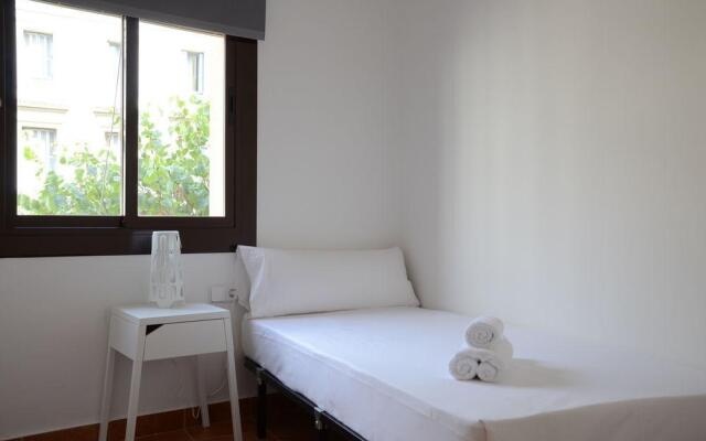Апартаменты Beach Apartments Барселона комната для гостей