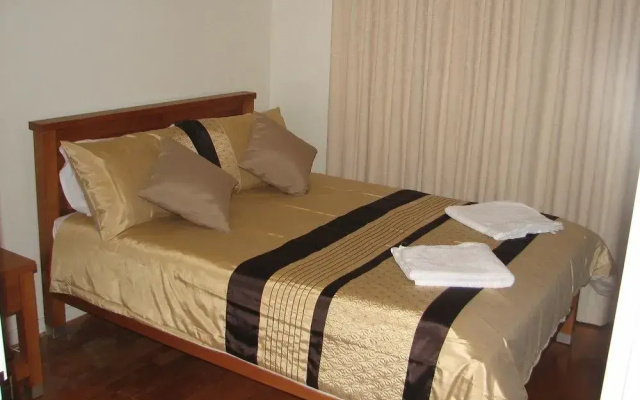 City Escape 2BD in Adelaides East End 1