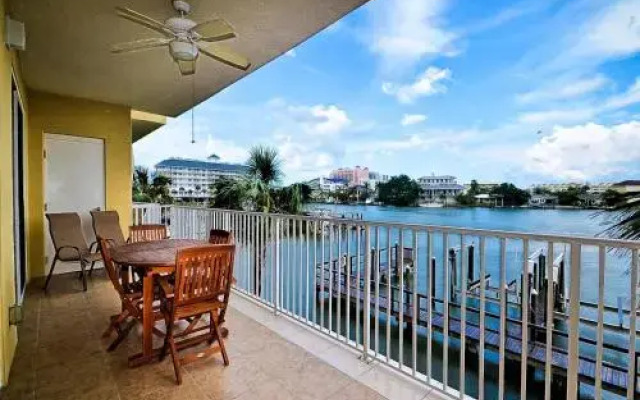 Bay Harbor 202