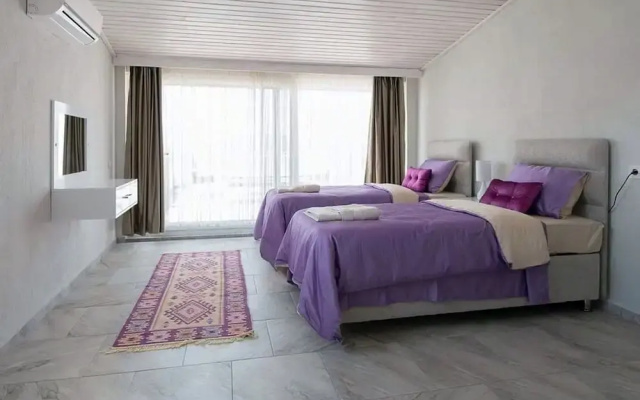 Villa Charm
