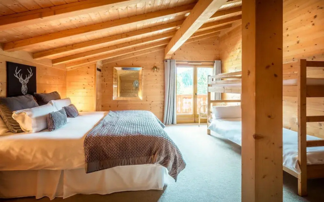 Luxury Holiday Home in La Côte-d'arbroz With Sauna