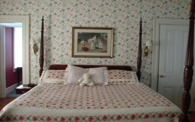 Greystone Manor Bed & Breakfast