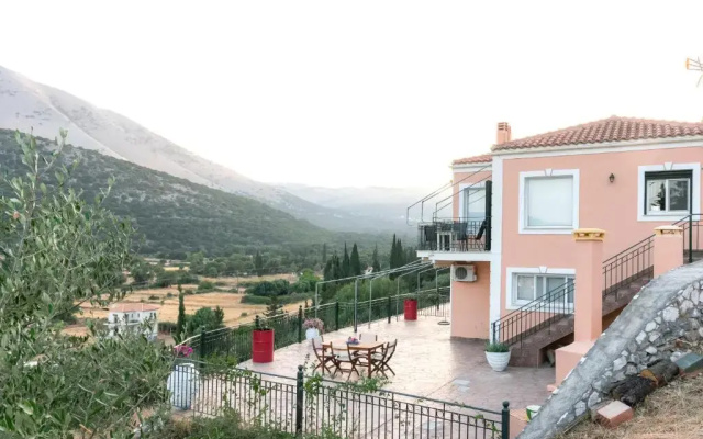 Mema's Home -2 bedrooms- with stunning sea view
