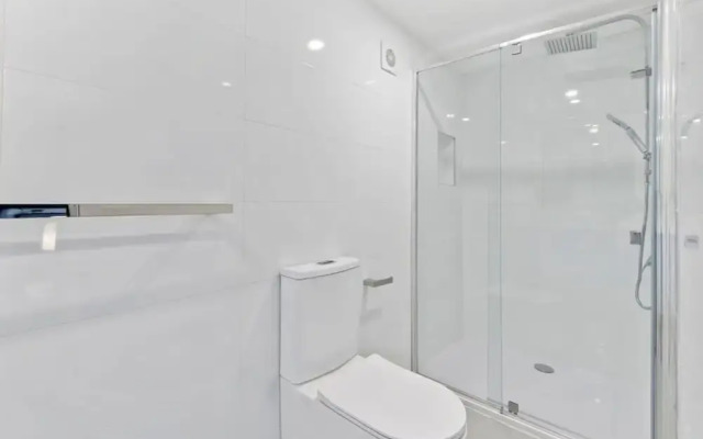 Cozy 1-bed Studio Near Cafes and Shops