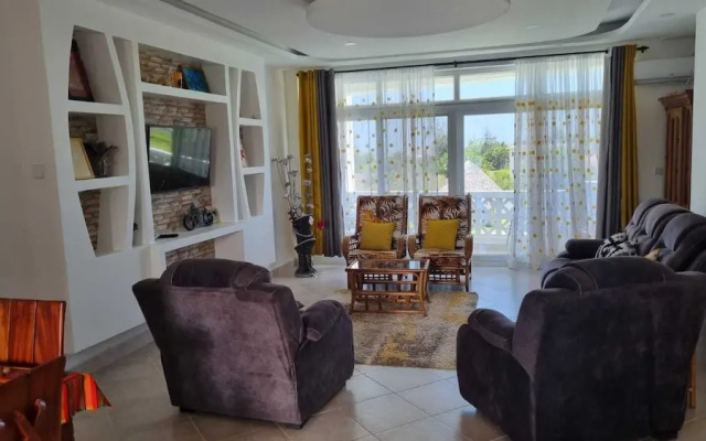 Lux Suites Kijani Beach Apartments