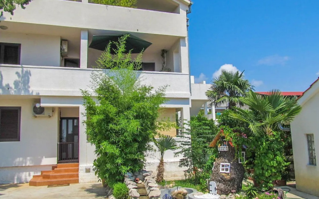 Apartment Jolanka