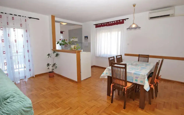Apartment 914