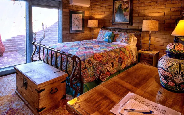 Casa Tierra Adobe Bed & Breakfast Inn
