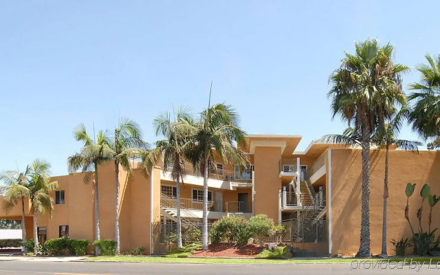 Holiday Inn Express & Suites La Jolla – Windansea Beach by IHG