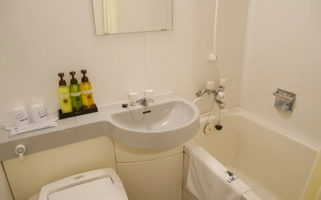 HOTEL LiVEMAX Yokohama Kannai