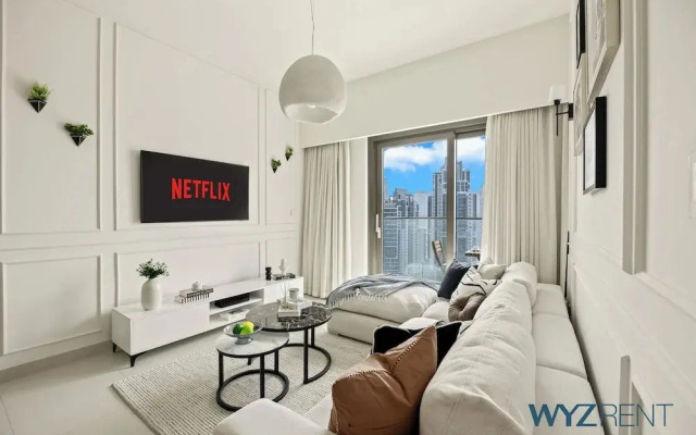 Alluring Parisian 1Br in Burj Crown