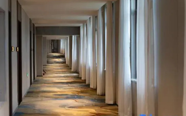 Handong Mingyue Hotel (Jinyuan Plaza)