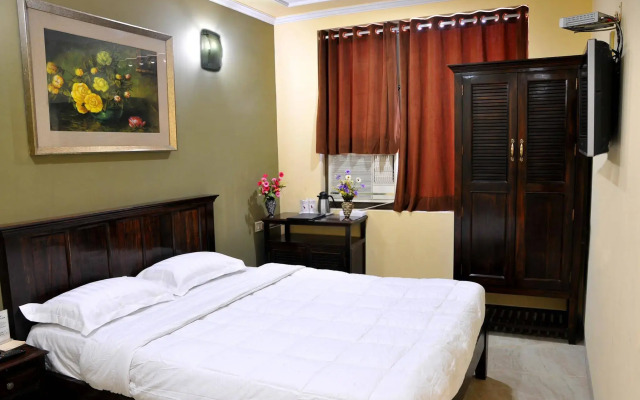 OYO 12957 Hotel Silver Plaza