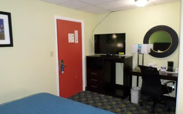 Travelodge Cleveland Lakewood