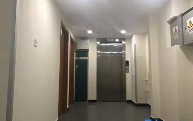 Leisure Inn Hotel (Fengcun Commercial Street Shang'an Subway Station)