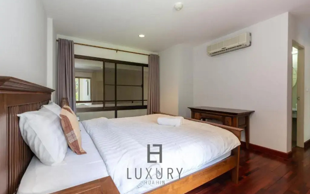 Amazing 5 Bedroom Condo on the Beach SP
