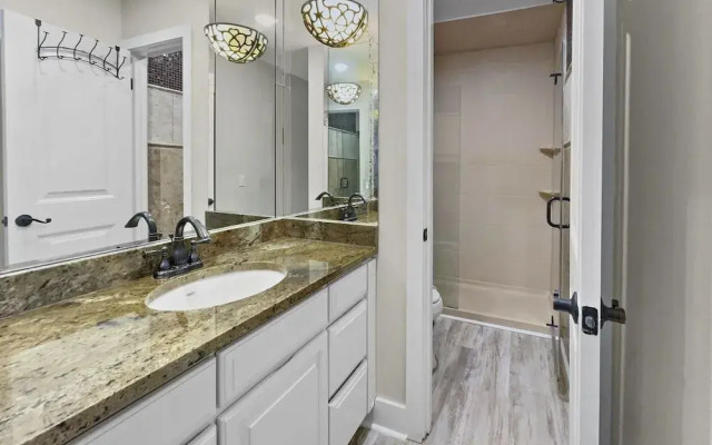 Linkside 3 Bedroom Townhouse by Redawning