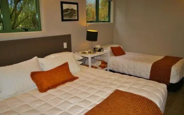 Murchison Motels