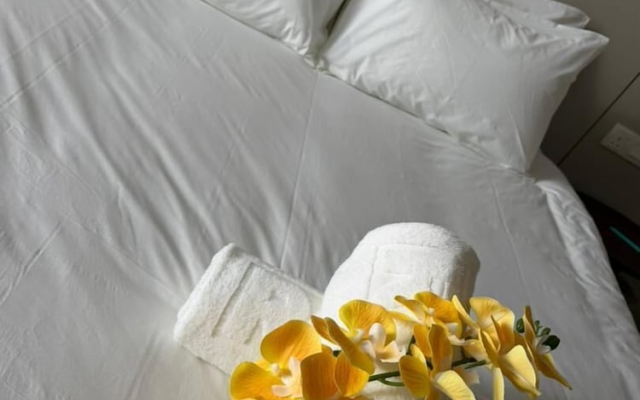 Roxy Hotel & Apartment Lawas