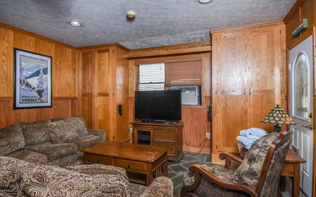 Shamrock Lodge