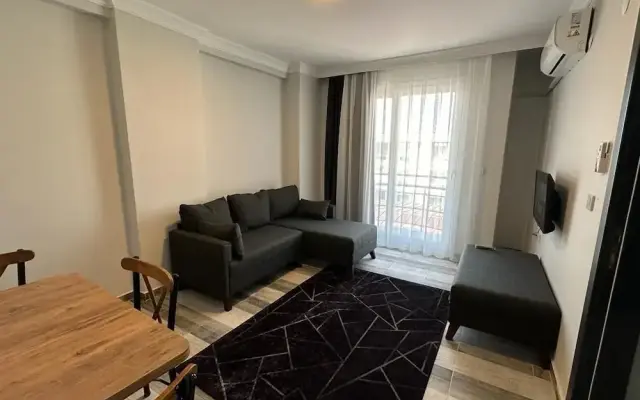 Home Life Hotel Residence