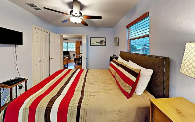 Deckhouse - Two Bedroom Home