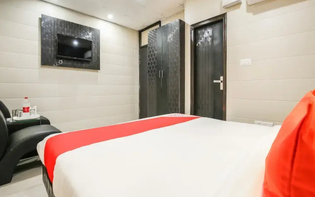 Oyo 46328 Hotel Anand Shri