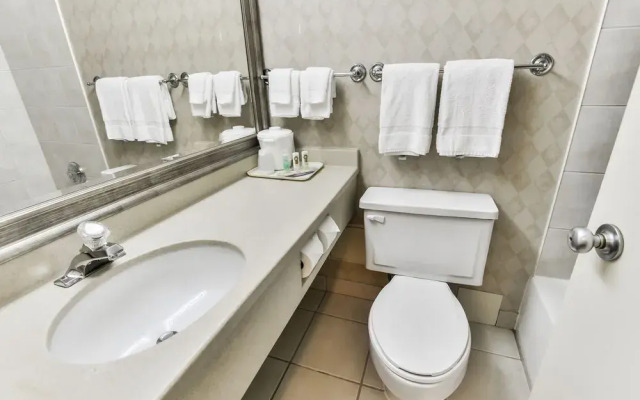 Quality Hotel And Conference Centre Oshawa