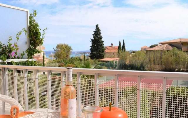 Appartement Le Lavandou, 2 pièces, 4 personnes - FR-1-251-205