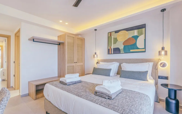 Villa Luxury Heaven - With Heated Pool