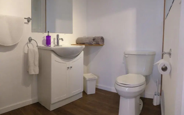 Tofino Travellers Guesthouse