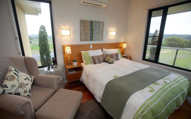 Hilltop Apartments Phillip Island - Adults Only