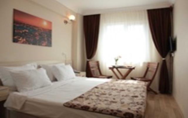 Отель Trio Suites Taksim комната для гостей