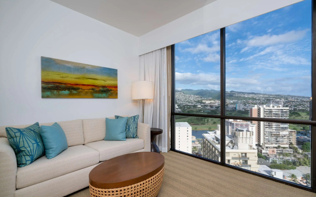 Hyatt Centric Waikiki Beach