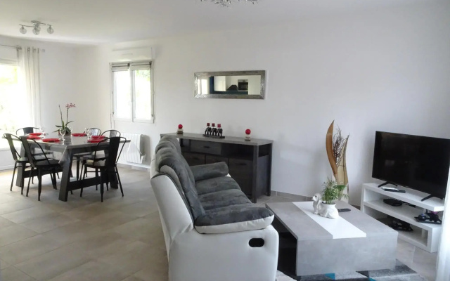 Semi-detached House, Brehal