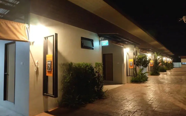 Leona hotel